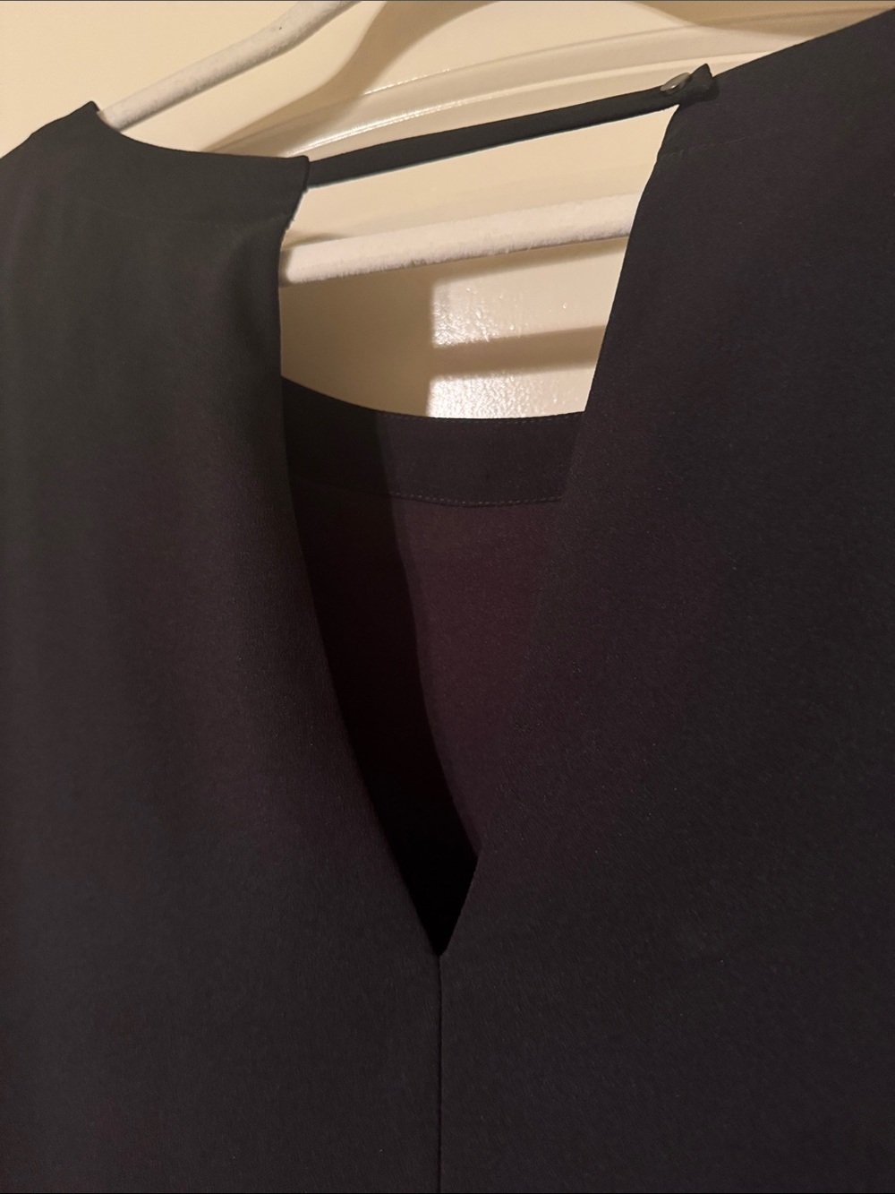 Sejour Black Midi Shift Dress with Back Neck Strap Detail - Picture 4 of 5